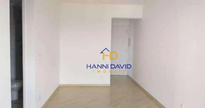 Vende  apartamento Aclimação condomínio $677.46 água e gás individual só paga seu consumo. três dormitórios  uma suíte uma vaga  Lazer  andar alto SP.