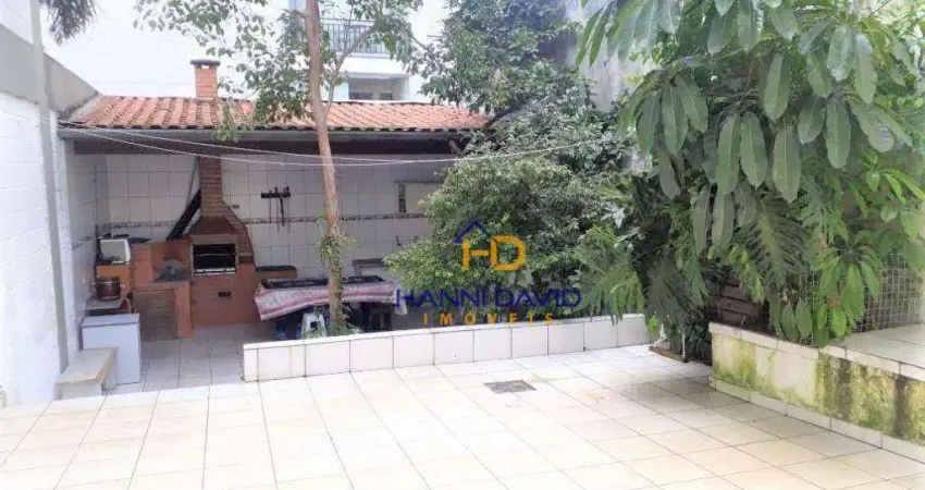 Próximo ao Museu do Ipiranga.