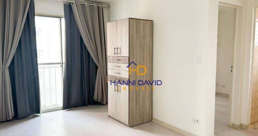 Vende apartamento na vila Mariana  com um  dormitório uma sala com dois ambiente uma vaga. a 150  metros para Metrô vila mariana.