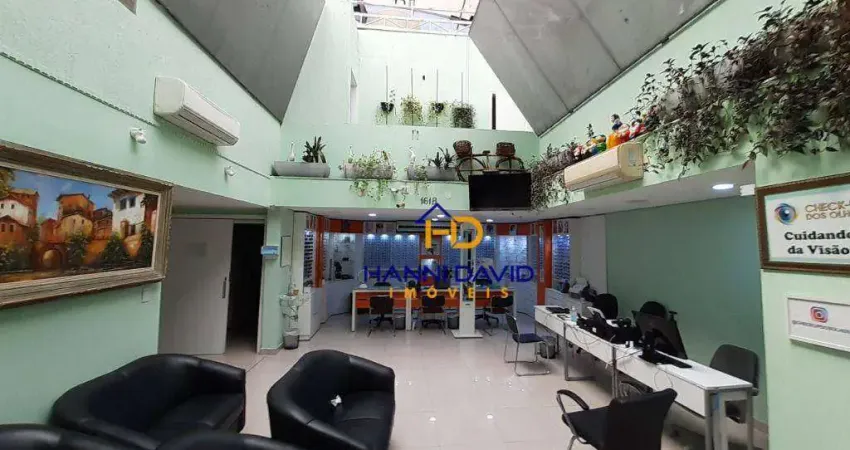 Locação de casa comercial na vila mariana 100 metros ao metrô paraíso, 12 sala tem 2 salas grande e 8 banheiros ao lado avenida Paulista SP.