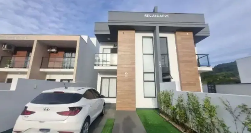 Casa com 3 quartos à venda na Rua Mathias Schell, 100, Sertão do Maruim, São José