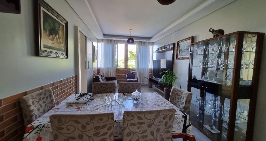 Apartamento 2 dormitórios Semimobiliado no Coração do Kobrasol