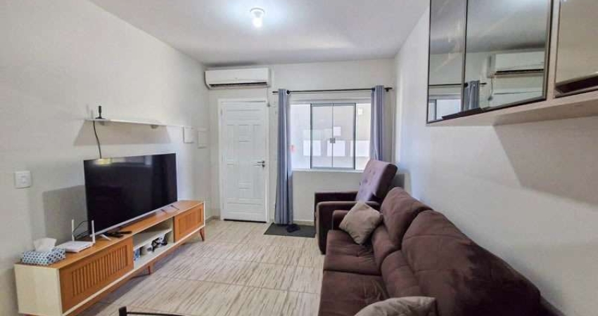 APARTAMENTO, com quintal e Super Localização! Oportunidade