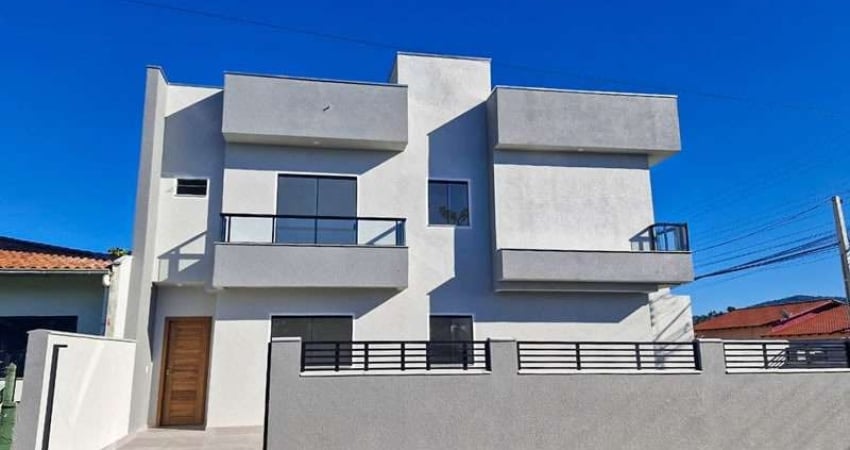 EXCELENTE SOBRADO NOVO DE ESQUINA COM 02 SUÍTES - LOCALIZADO NO BAIRRO MEIA PRAIA NAVEGANTES.