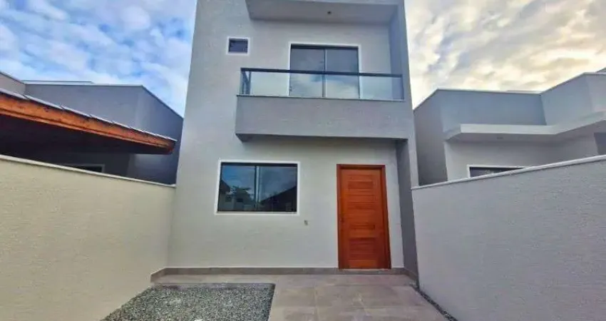 Casa para Venda em Navegantes, Meia Praia, 2 dormitórios, 2 suítes, 3 banheiros, 1 vaga