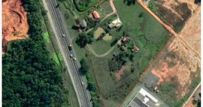 Excelente oportunidade terreno de 25.000 m² na rodovia gov. mário covas (br-101) - próximo ao posto graal