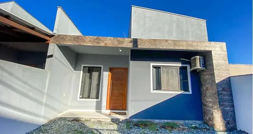 Casa geminada averbada - mobiliada com 02 dormitórios, sendo 01 suíte a 700 metros da praia em itajuba!!