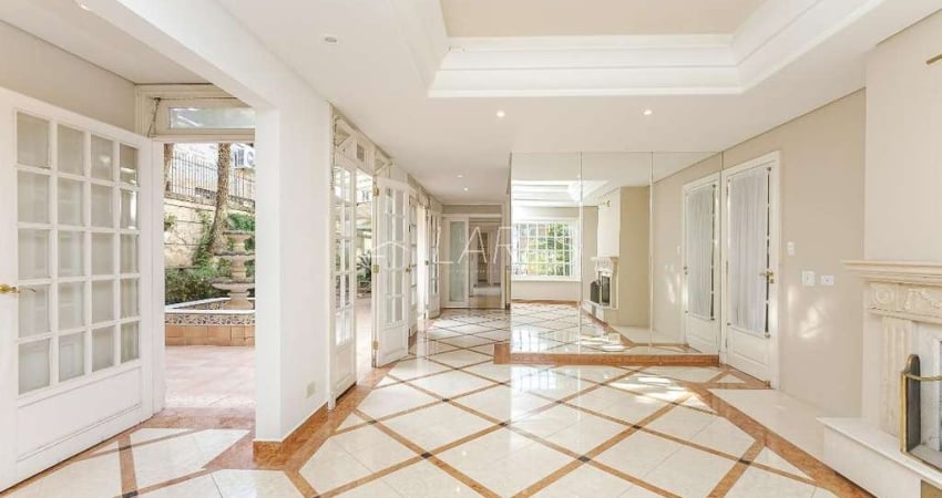 Casa de condomínio com 471.1 m², 4 quartos sendo 4 suítes à venda no bairro Ahú.