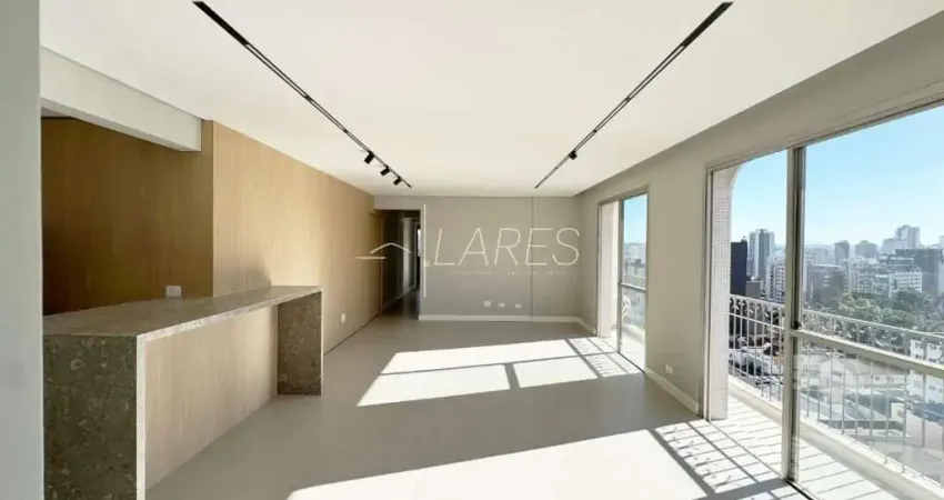 Apartamento com 123 m², 3 quartos sendo 2 suítes à venda no bairro batel.