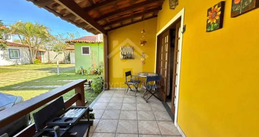 Casa à venda em buzios, condomínio próximo ao mar / 3 dormitórios.
