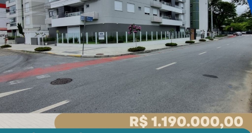 Apartamento na Trindade – Conforto e Conveniência em uma Localização Privilegiada!