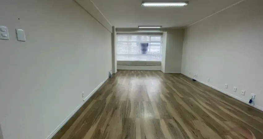 Sala Comercial de 34.68m² - Centro de Florianópolis