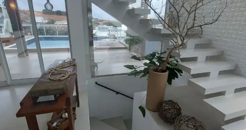 Casa na pedra branca com 430,00 m2 - a casa onde a sua história vai florescer