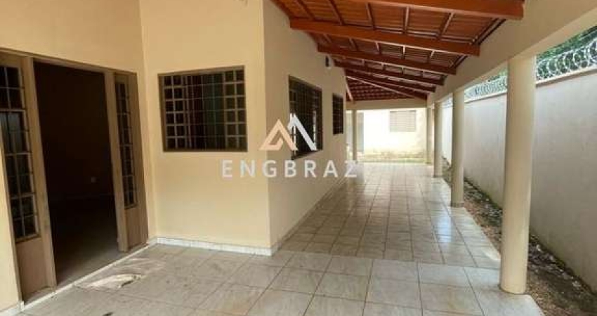 Casa para Venda em Palmas, Plano Diretor Norte, 3 dormitórios, 1 suíte, 2 banheiros, 4 vagas