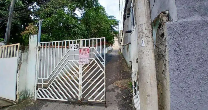 Casa com 2 quartos para alugar na Rua Bore, 200, Vila Valqueire, Rio de Janeiro