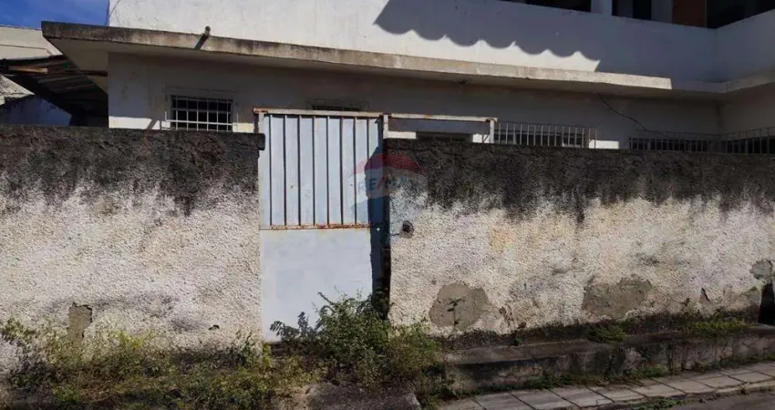 Casa á venda com 2 quartos em Cascadura - Rio de Janeiro