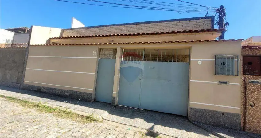 Casa -  2 quartos - 65 m² - Oswaldo Cruz