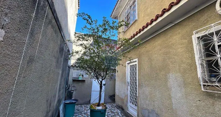 Casa á venda com 3 quartos com 99m² em Costa Barros.Rio de Janeiro.
