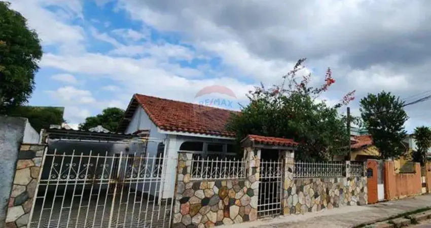 Casa com 3 quartos à venda na Rua Maracaipe, 321, Marechal Hermes, Rio de Janeiro