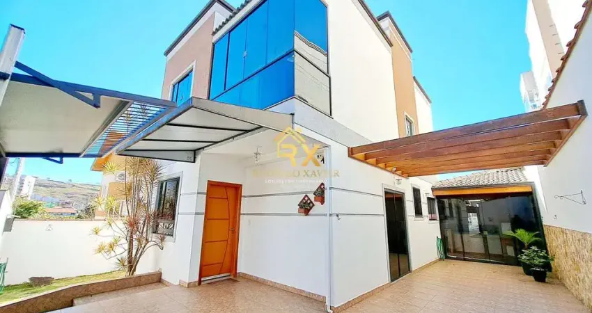 Casa na região oeste de Poços de Caldas, com 3 quartos sendo um suíte e 3 vagas de garagem