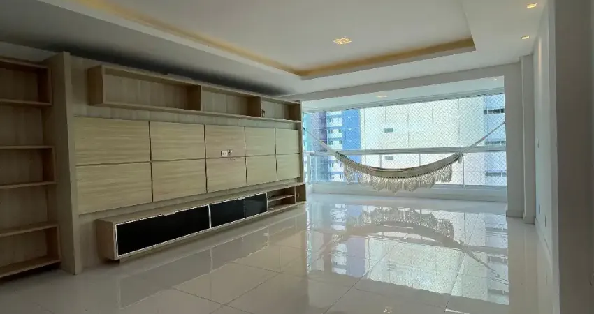 Apartamento em Tambaú para vender com 3 suítes e 2 vagas