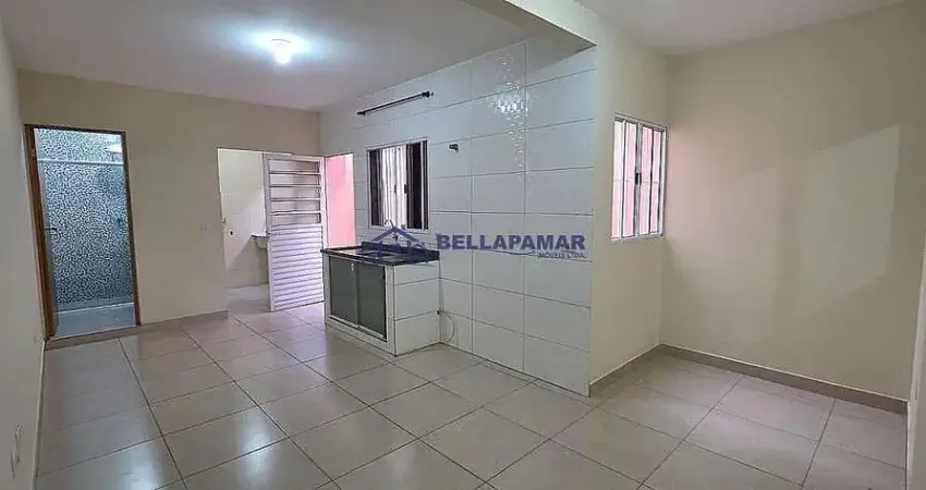 Casa com 2 quartos para alugar na Rua Santa Lídia, Vila Silviânia, Carapicuíba