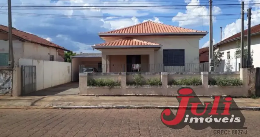 Imóvel com 2 casas centro de cerqueira cesar estado de são paulo