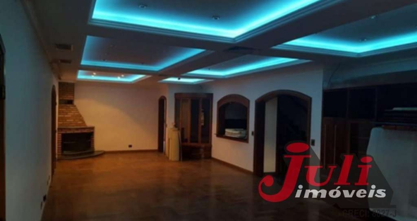 CASA AMPLA 4 SUITES PLANEJADOS CHURRASQUEIRA 13 VAGAS