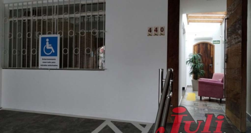 SOBRADO COMERCIAL 4 ESCRITÓRIOS 3 WC 1 VAGA