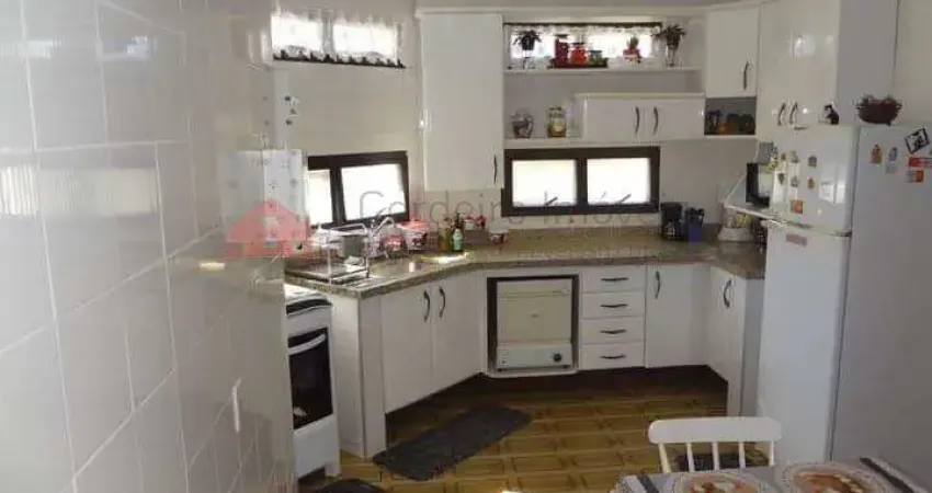 Apartamento para Venda em Serra Negra, Centro, 3 dormitórios, 1 suíte, 3 banheiros, 2 vagas