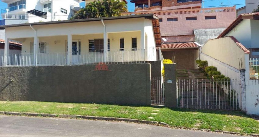 Casa para Venda em Serra Negra, Centro, 4 dormitórios, 1 suíte, 2 banheiros, 3 vagas