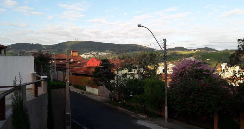 Casa para Venda em Serra Negra, Santa Maria, 3 dormitórios, 1 suíte, 3 banheiros, 2 vagas