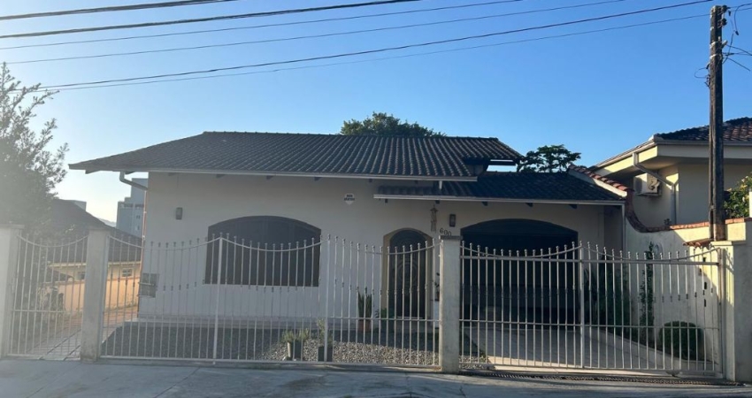 Casa à venda no Floresta