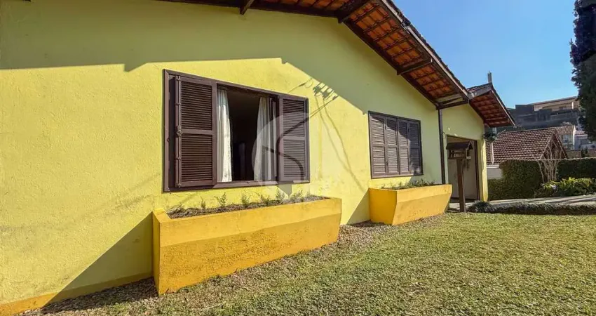 Casa térrea em rua sem saída | 3 dormitórios no floresta i joinville-sc