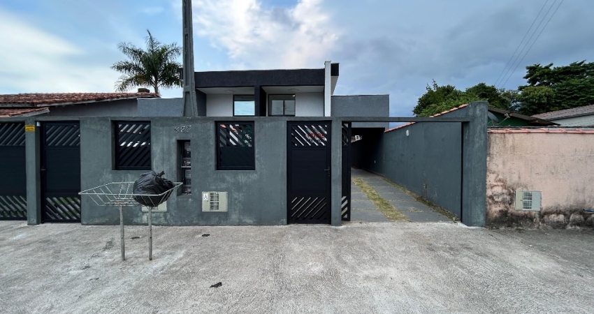 Linda casa a venda , pronta para morar