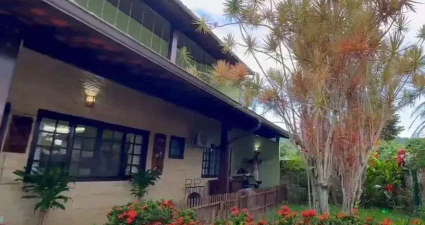 Casa com 4 dormitórios à venda, 383 m² por R$ 930.000,00 - Vargem Grande - Rio de Janeiro/RJ