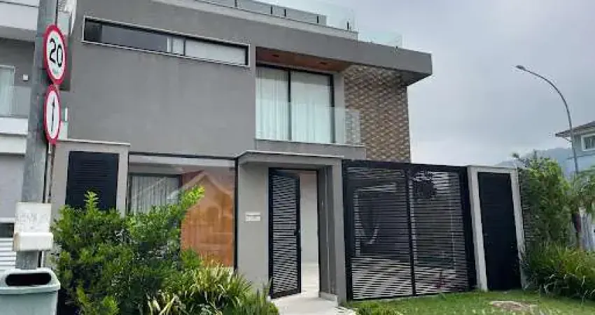 Casa com 3 dormitórios à venda, 420 m² por R$ 2.100.000,00 - Vargem Pequena - Rio de Janeiro/RJ
