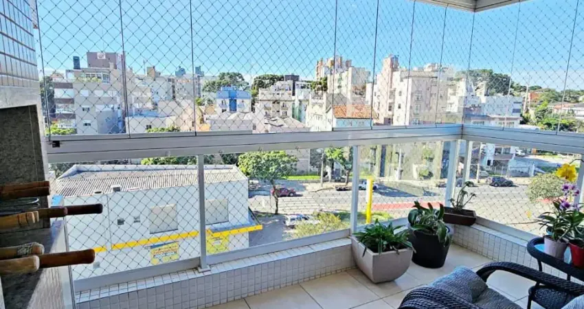 Apartamento semi-mobiliado com 4 quartos e 2 vagas de garagem