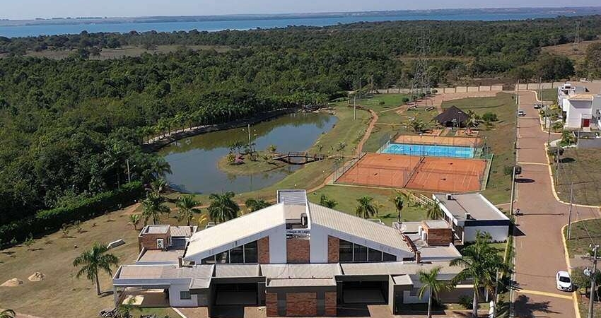 Terreno de 375 m² à venda no Condomínio Village do Lago em Três Lagoas - MS