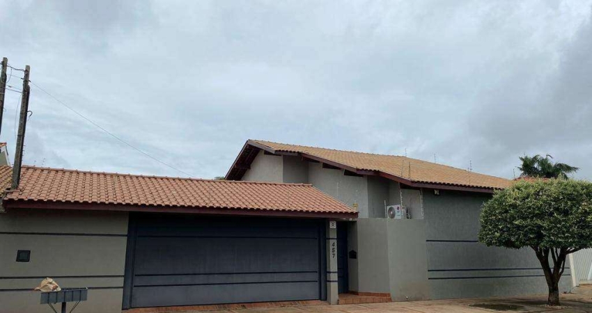 Oportunidade Excepcional: Ampla Residência com Edícula no Colinos