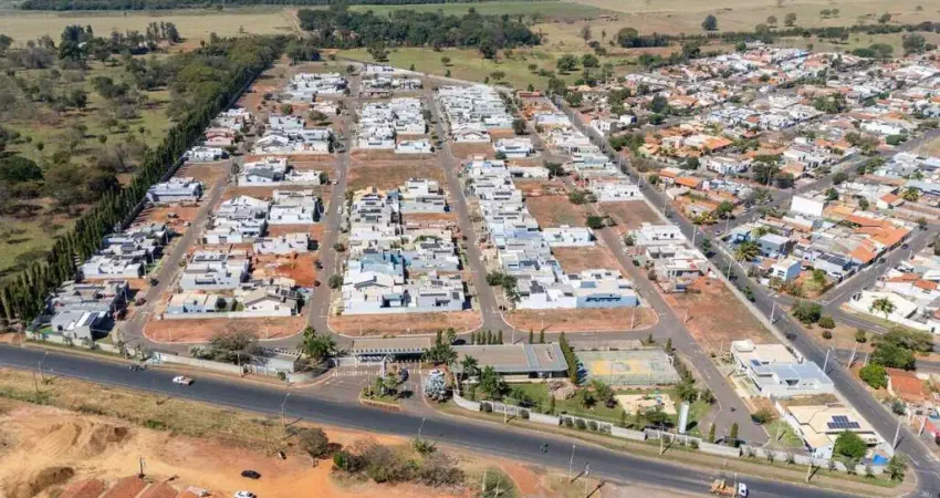 Casa em condomínio fechado com 3 quartos à venda no Residencial Costa Leste, Três Lagoas