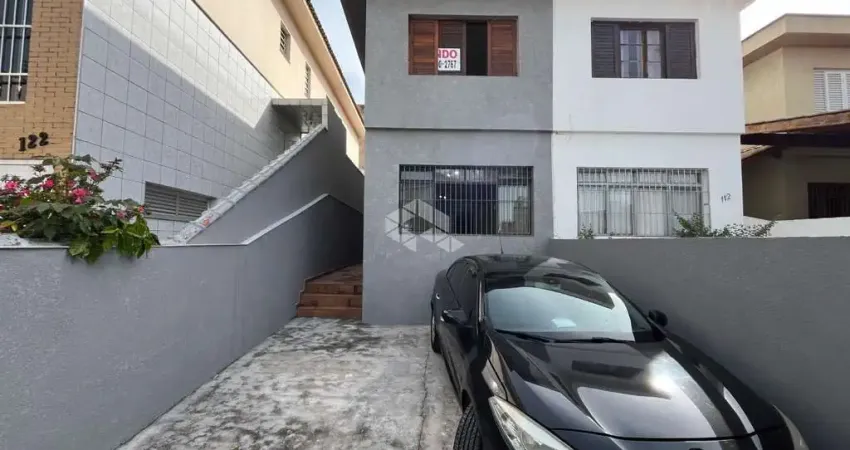 Casa sobrado com 2 quartos, 2 vagas e 163m² para vender por r$ 700.000