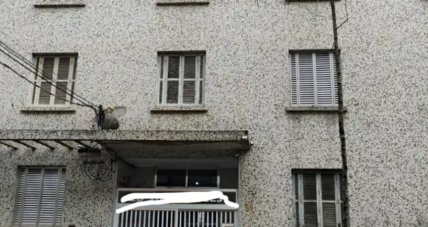 Linda kitnet no centro da ocian a 500 metros da praia semi mobiliada