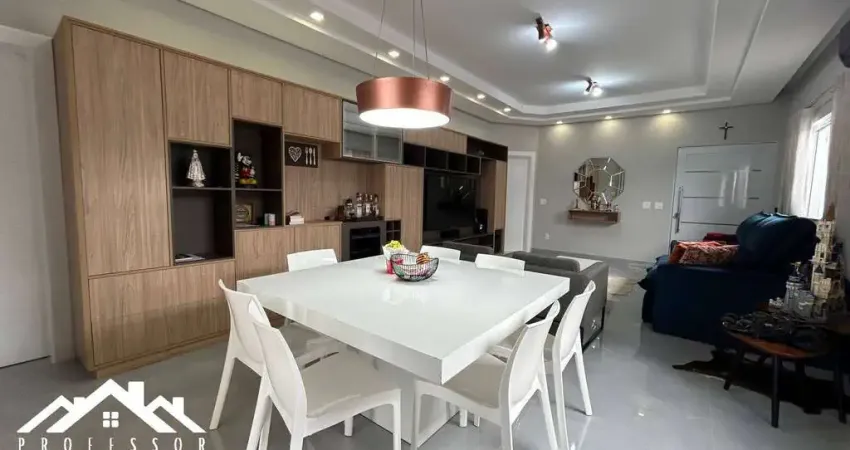 Belíssima Casa no Condomínio Vale das Oliveiras em Limeira-SP