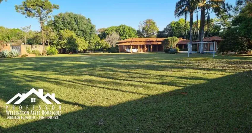 Ótima Casa no Condomínio Jardim Imperial em Limeira-SP (P)