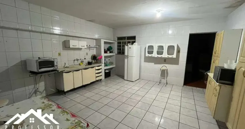 Casa na Avenida Laranjeiras Vila Queiroz em Limeira-SP