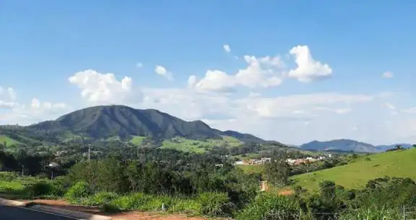Terreno no Bairro dos Francos / Vale dos Ipês em Águas em Lindoia-SP