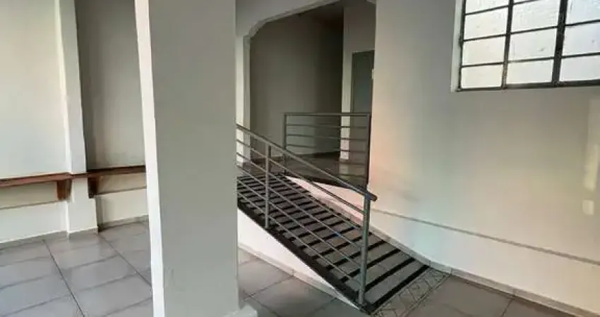 Loja Comercial na Rua Tiradentes no Centro de Limeira-SP