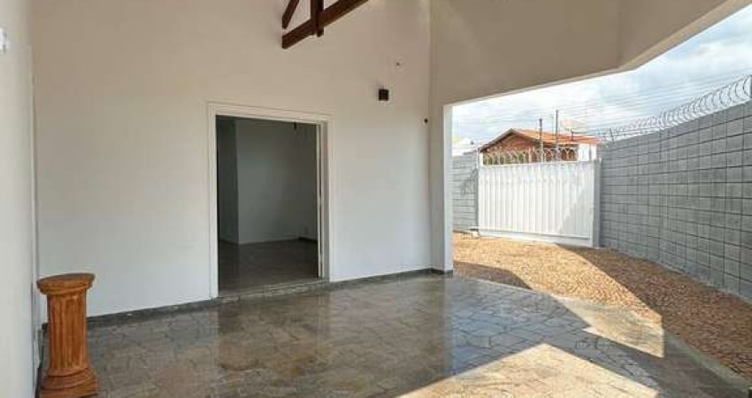 Imóvel de esquina à venda com 02 casas na Vila Piza em Limeira-SP