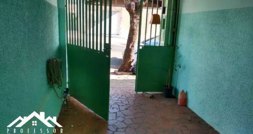 Casa com Salão Comercial no Bairro Santa Josefa em Limeira-SP